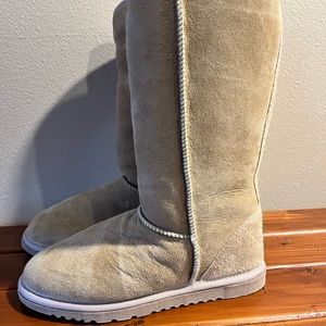 Aussie Slipper sand color boots!